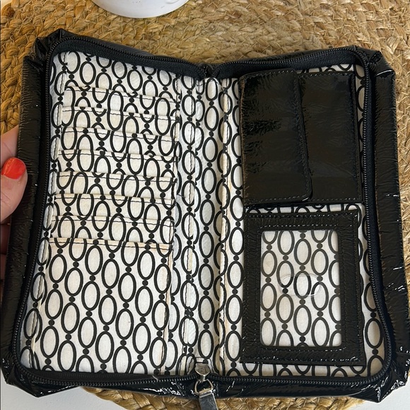 Hobo black leather distressed clutch/wallet - Picture 9 of 15